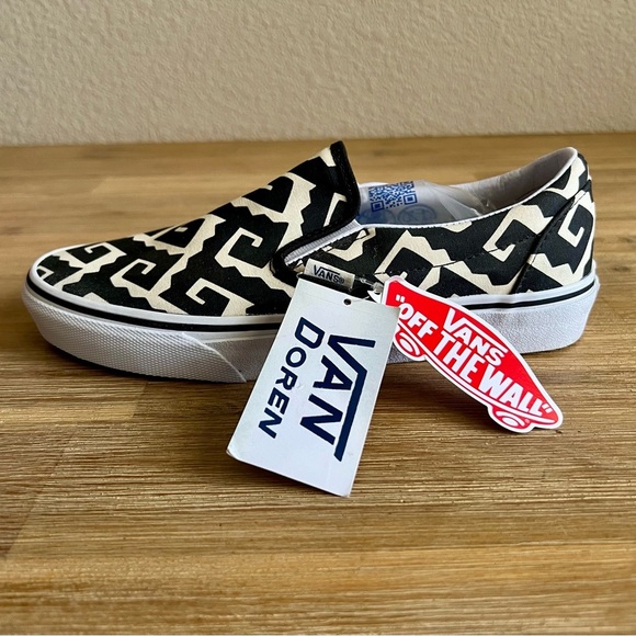 Vans Classics 2014 Van Doren Shoes Mens 7.5 Tribal Print Slip On Skateboarding - Picture 3 of 15